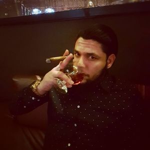 Meet your Posher, Luis